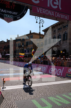 2019-06-02 - Giulio Ciccone, maglia azzurra di miglior scalatore. - 21° TAPPA: VERONA-VERONA (CRONOMETRO INDIVIDUALE). - GIRO D'ITALIA - CYCLING